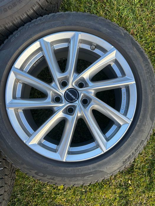 Roti/Jante BMW X1,X2(F48,F39) pe 17 cu cauciuc de iarna 205/60/17 2024