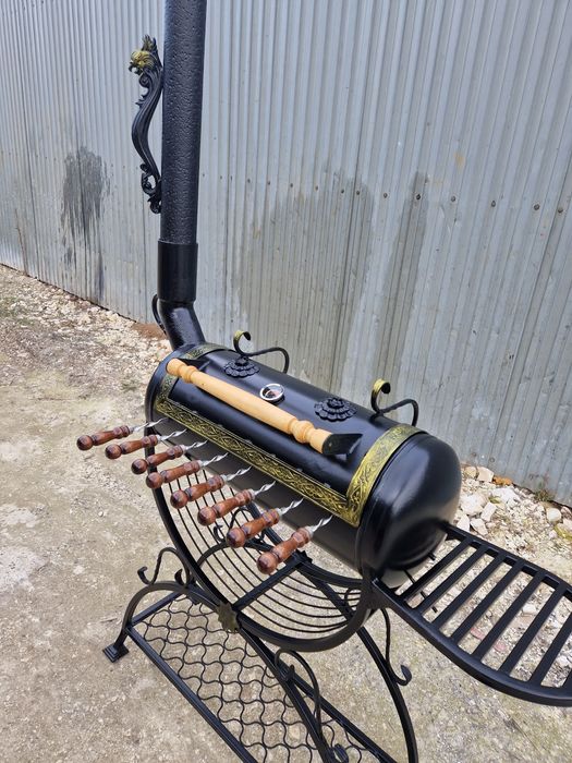 Мангал барбекю с шампурами