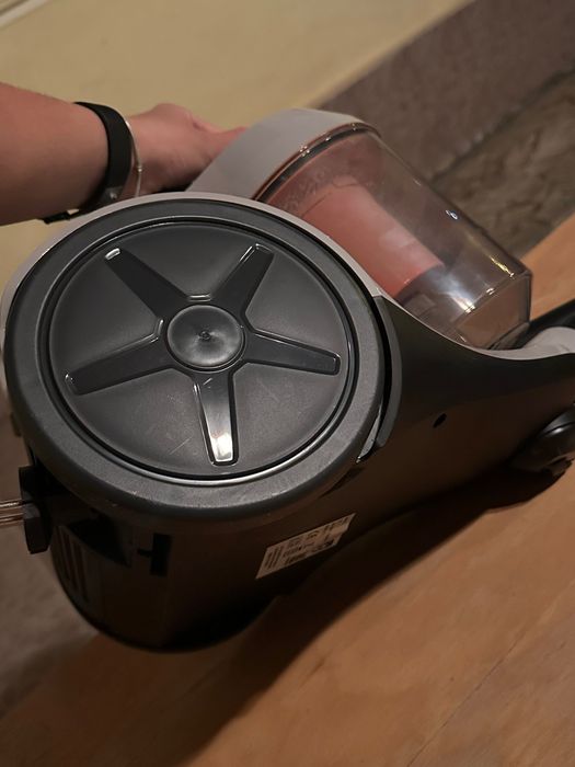 Прахосмукачка Philips серия 1000