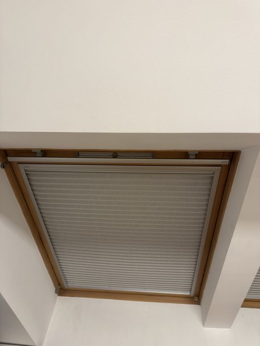 Пропускаща плисирана щора VELUX