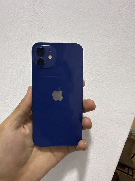 Iphone 12……………..