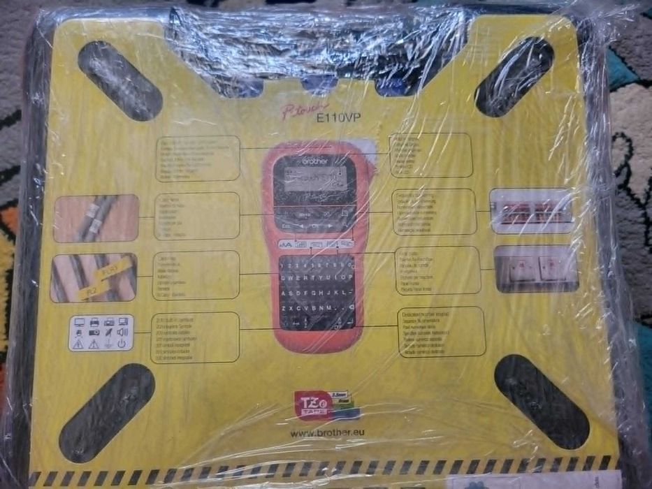 Brother P-Touch E110VP - Aparat de etichetat