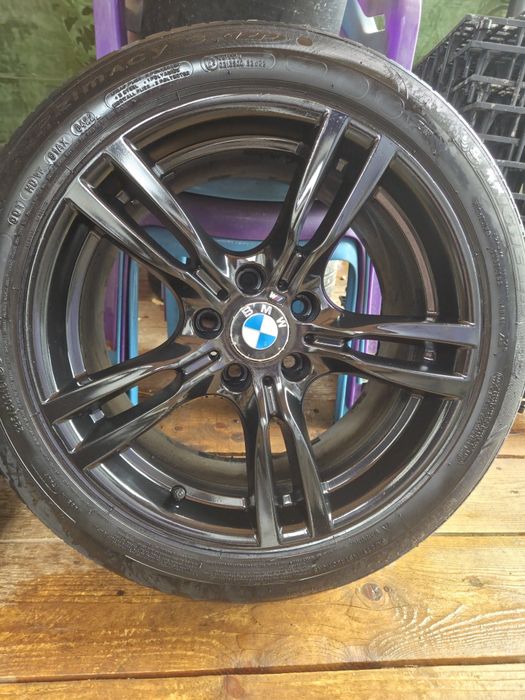 Vând jante bmw 18
