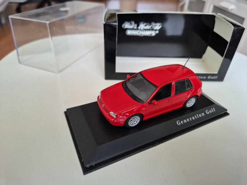 Macheta VW Golf 4 1:43 Minichamps