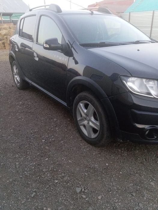 Продается машина Renault Sandero 2015 г