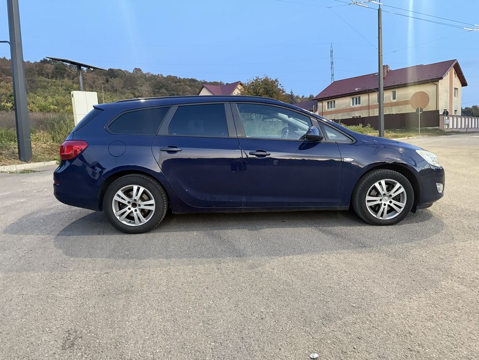 Opel Astra J 2011 1.7 CDTI