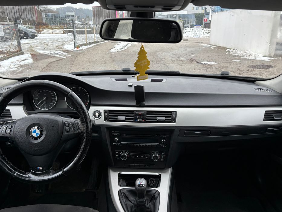 BMW E91 318 2.0d 143cp euro5  2009 facelift