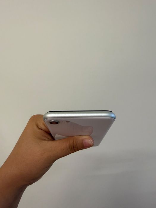 Iphone SE 2020 года