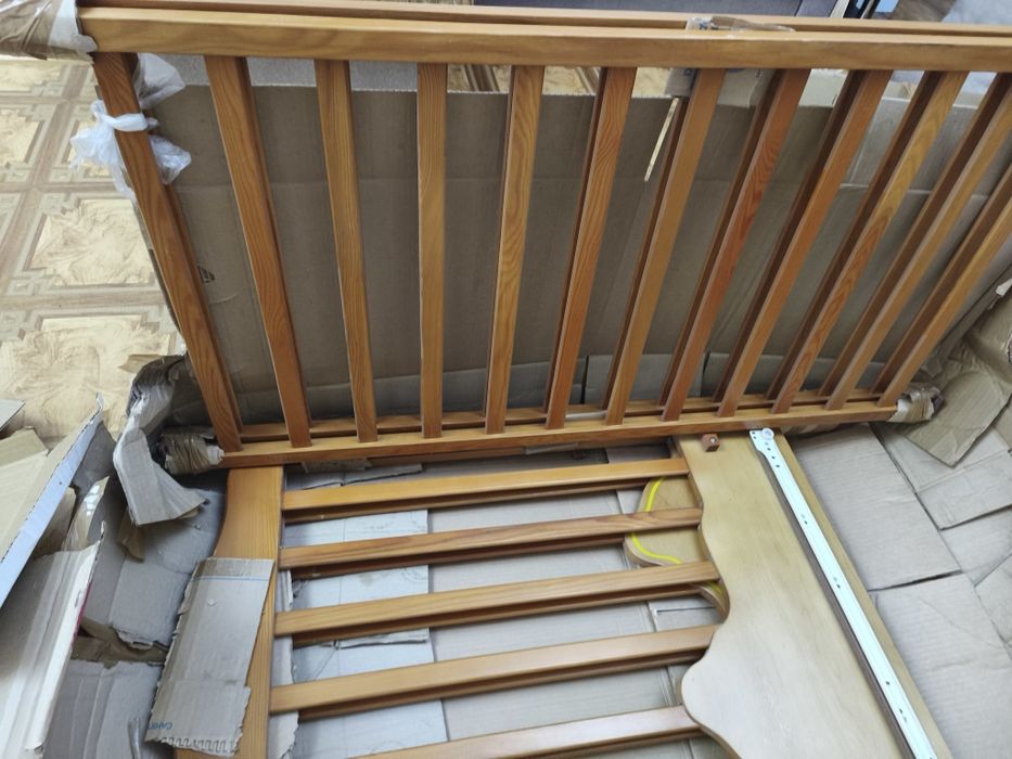 Детская деревянная кровать