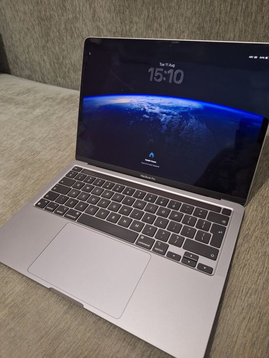 MacBook pro M2 13 inch