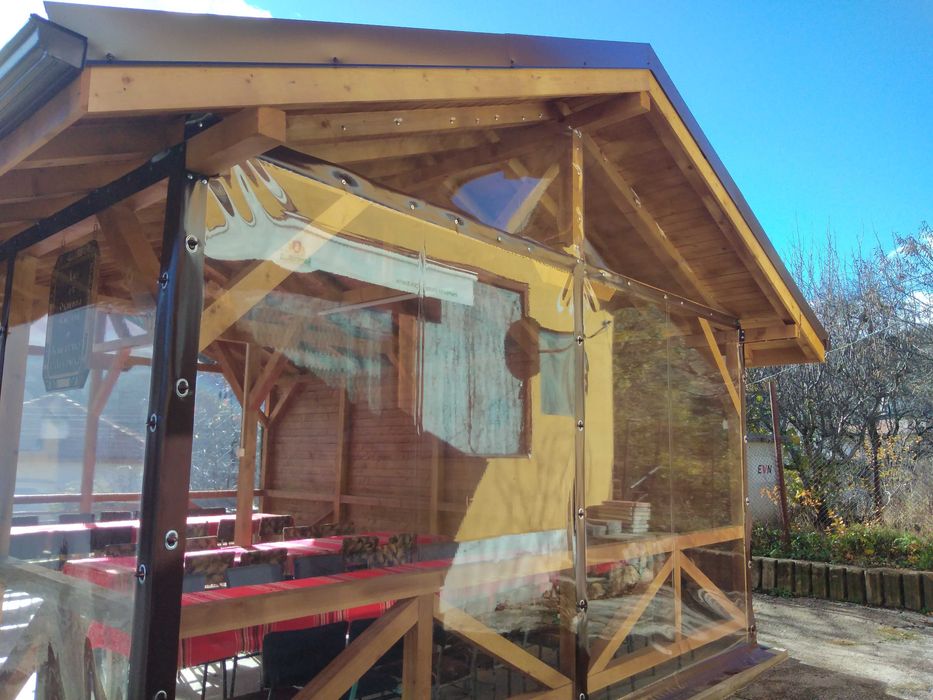 Ветроупорни Завеси - заветряне на мотокари, врати с ресни