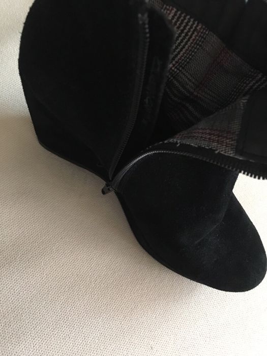 Botine din piele intoarsa naturala mar. 39