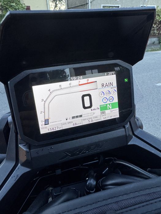 Honda X-ADV 750 Special Edition 2024 – 15.900 km – Stare excelentă