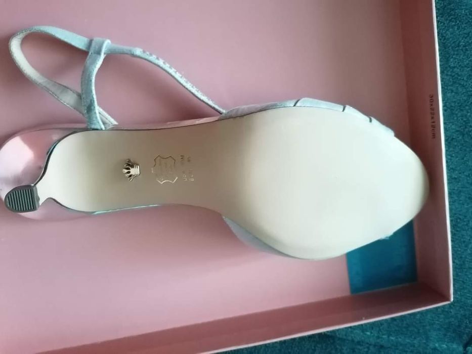 Sandale nr 40 noi