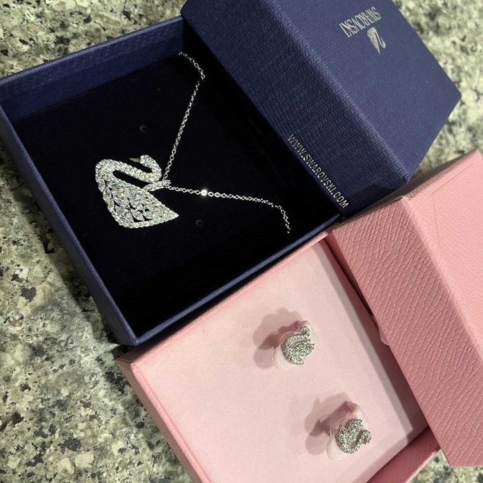 Set Swarovski Lantisor/Cercei - nou, în cutie