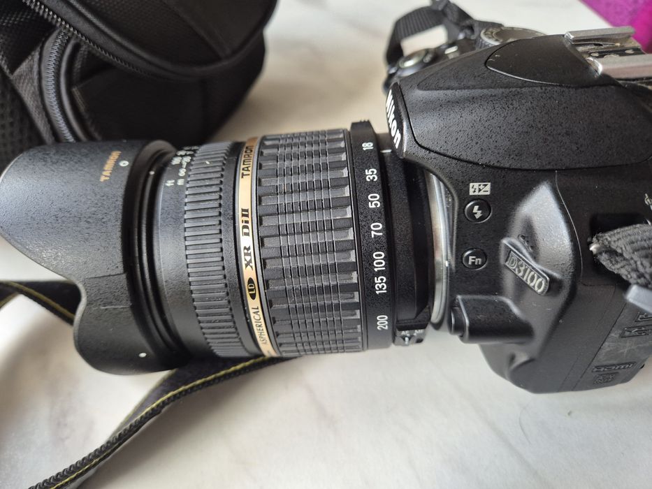 Nikon D3100 DSLR cu obiectiv TAMRON