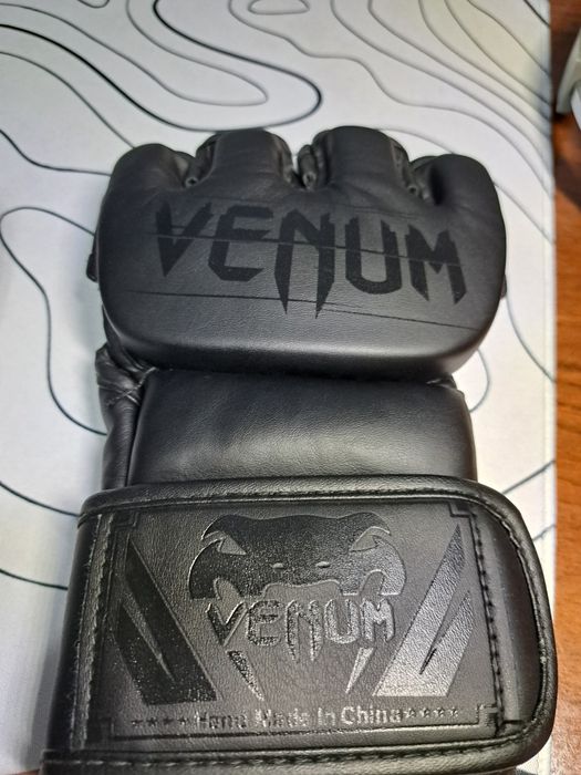 Перчатки для единоборства