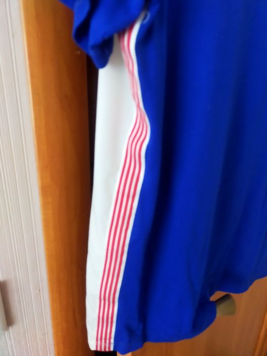 Продам футболку 48 размер