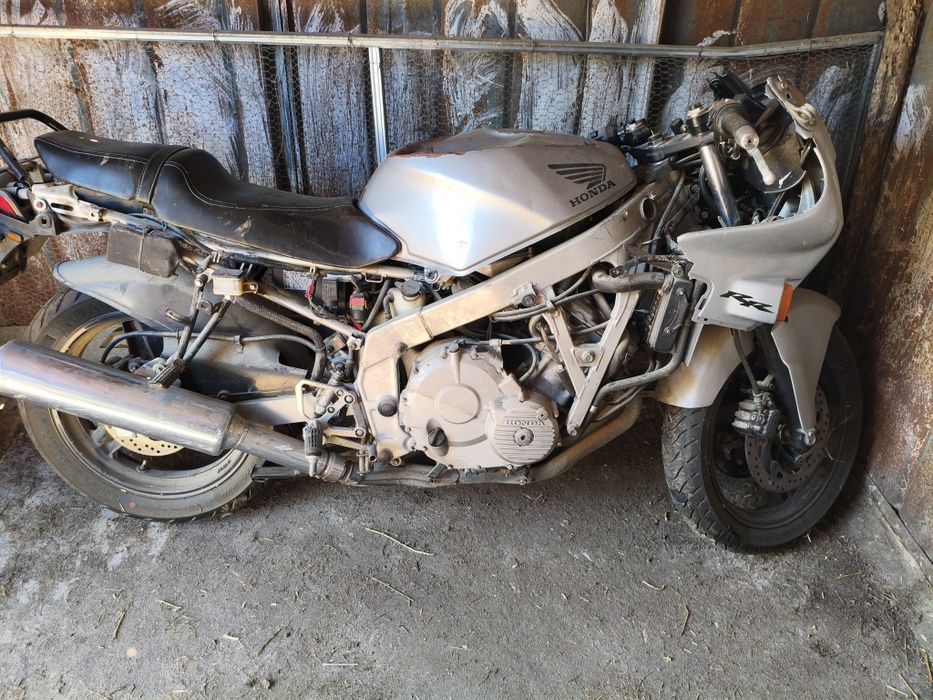Honda CBR F500 2бр
