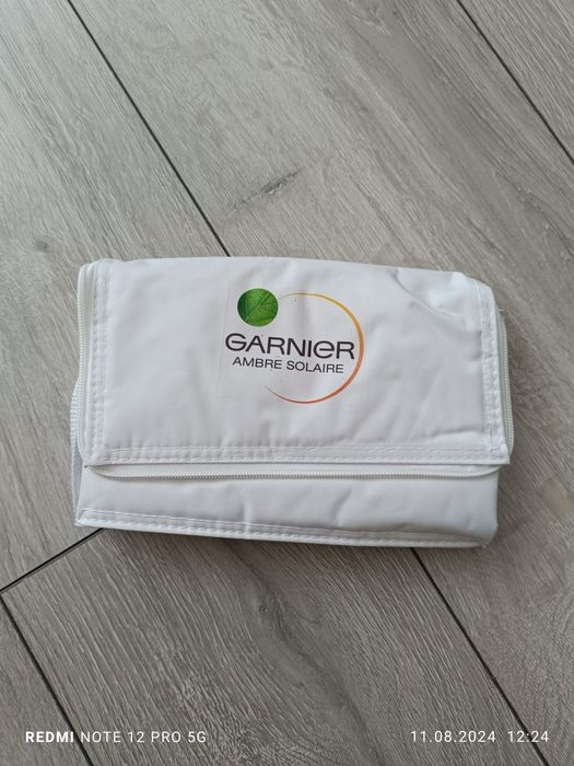 Borsetă termoizolantă pentru cosmetice