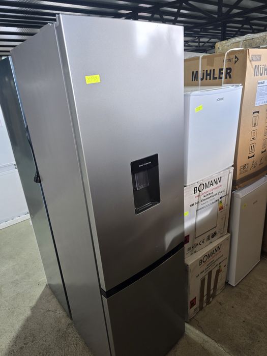 Нов хладилник с диспенсър Total No Frost PKM 180 см