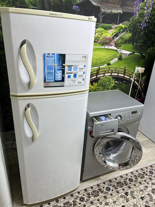 Продам Холодильник с Машинкой