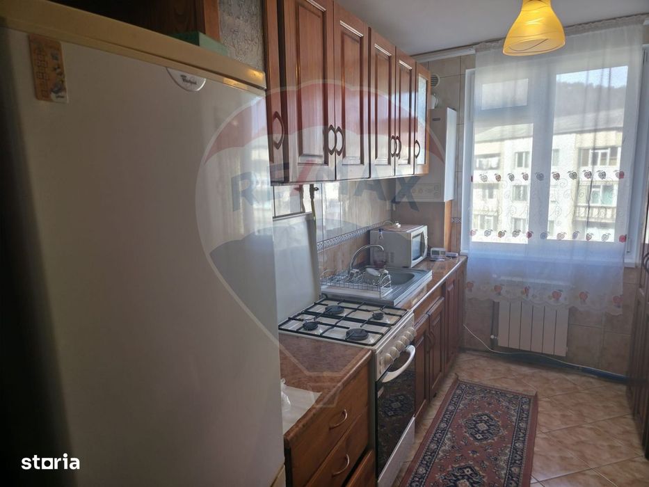 Apartament cu 2 camere de închiriat în zona Central