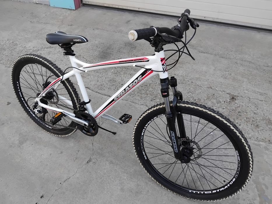 Vând bicicleta din aluminiu