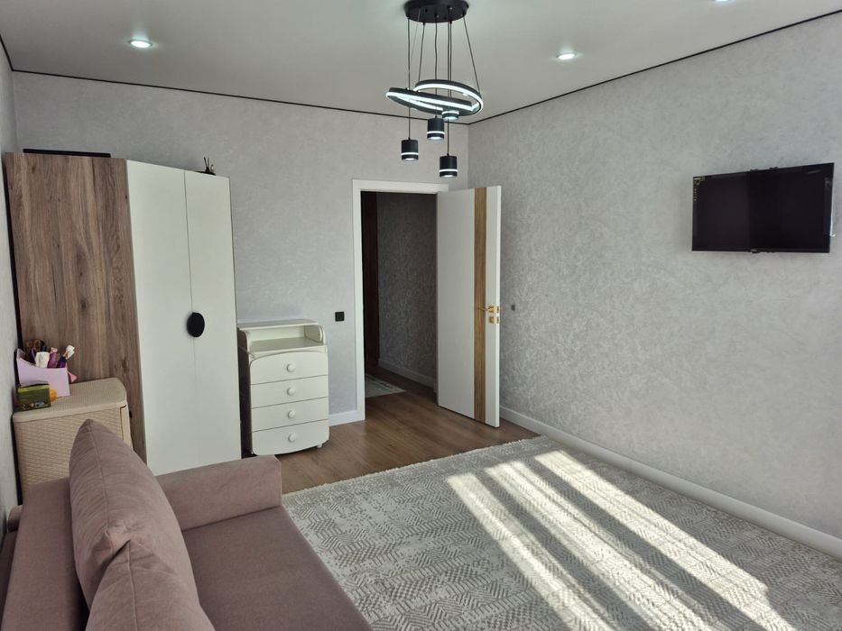 Кең әрі жайлы пәтер сатылады, өте қызықты ұсыныс