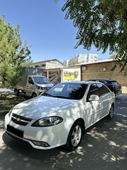 Продается Gentra 3-pozitsiya avtomat lyukli