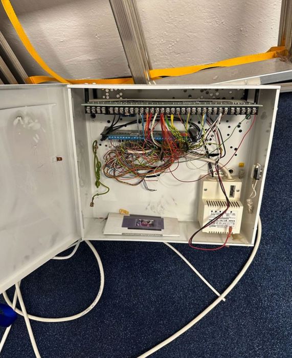 Centrala control acces completa