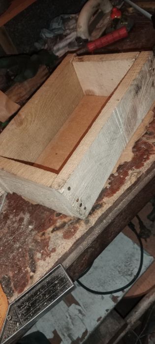 Посуда для хранения гвоздей