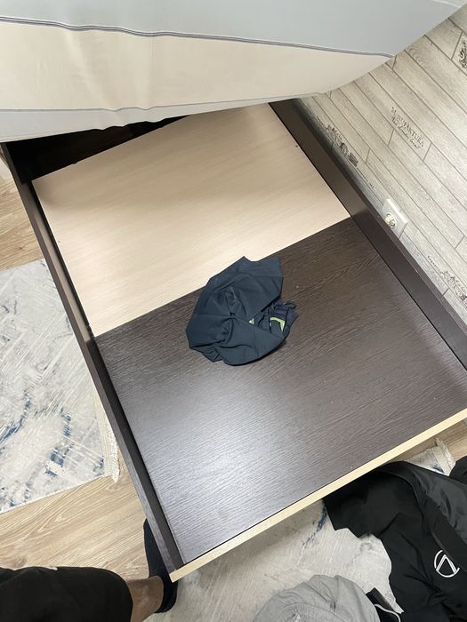 Кровать 15 тыс 2метра