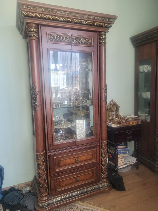 продам 2 стеклянных стойки от стенки