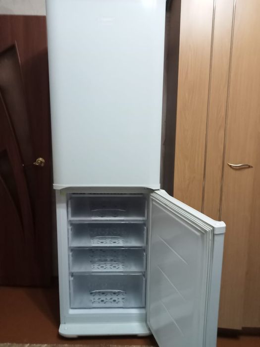 Продам холодильник