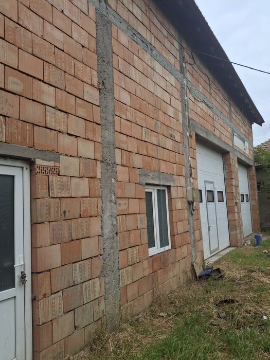 Casa nou construită in Iratosu langa Arad