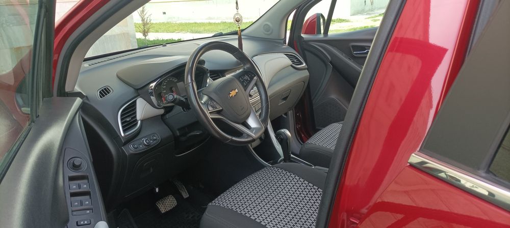 Treker sotiladi pozitsiya 1