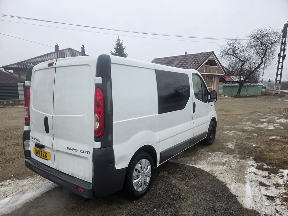 Opel Vivaro 2.0 euro 5 an 2011 cu volan pe dreapta
