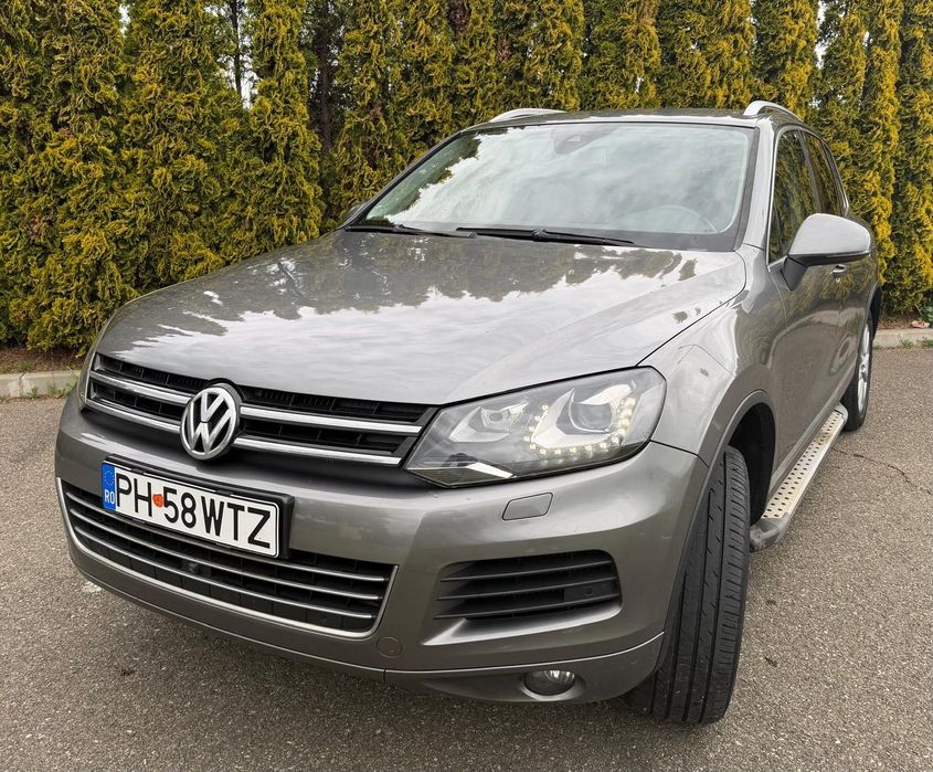 VOLKSWAGEN Touareg