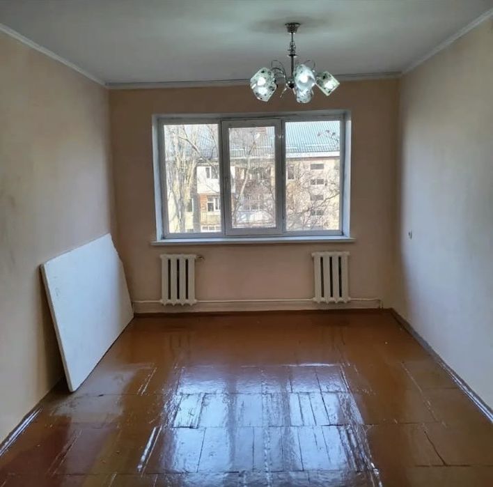 Продается кв в 1мкр 3ком на 5эт