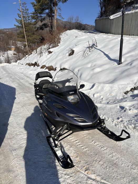 Snowmobil yamaha venture Nou