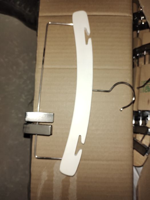 Кийим учун вешилка