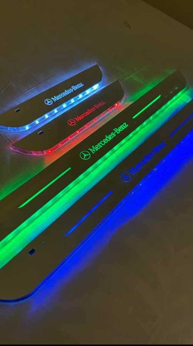 LED лайсни за прагове на автомобил