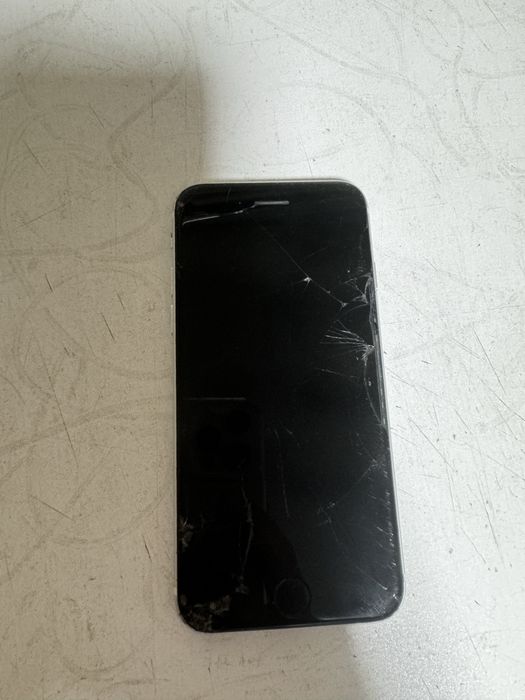 iPhone se рабочий