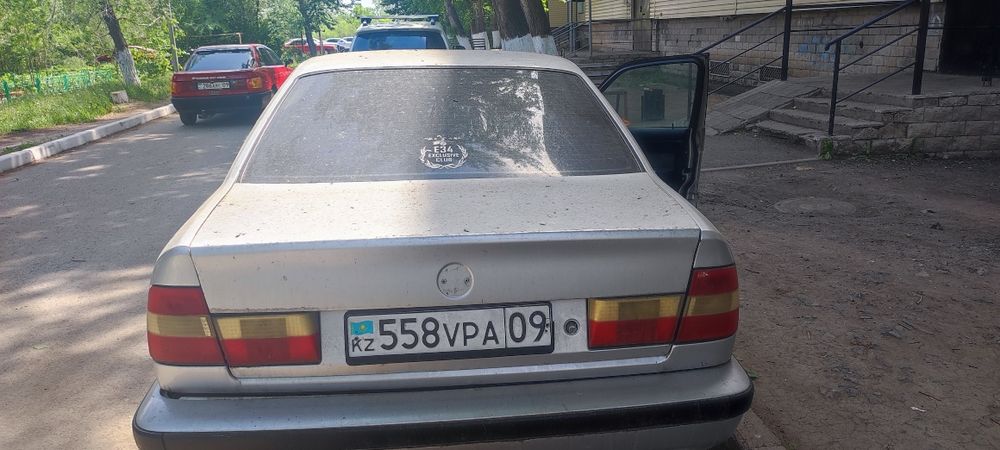Bmw e34 m50b20 .