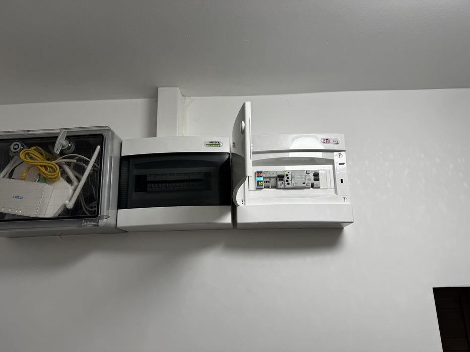 Electrician, tablotier