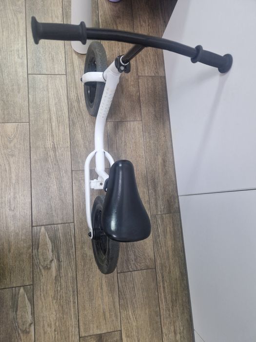Bicicletă de echilibru