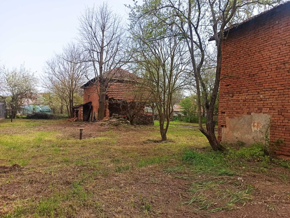 Продава се къща в град Роман