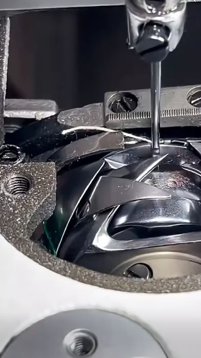 Reparații și întreținere Mașini de Cusut.