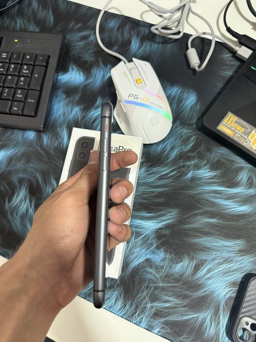 Iphone 11 64 ГБ 78%  каробка документ